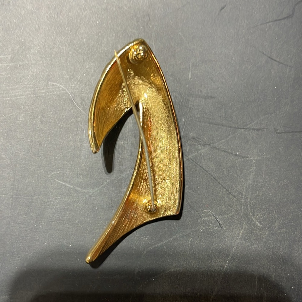 Modern Pin - Picture 3 of 3